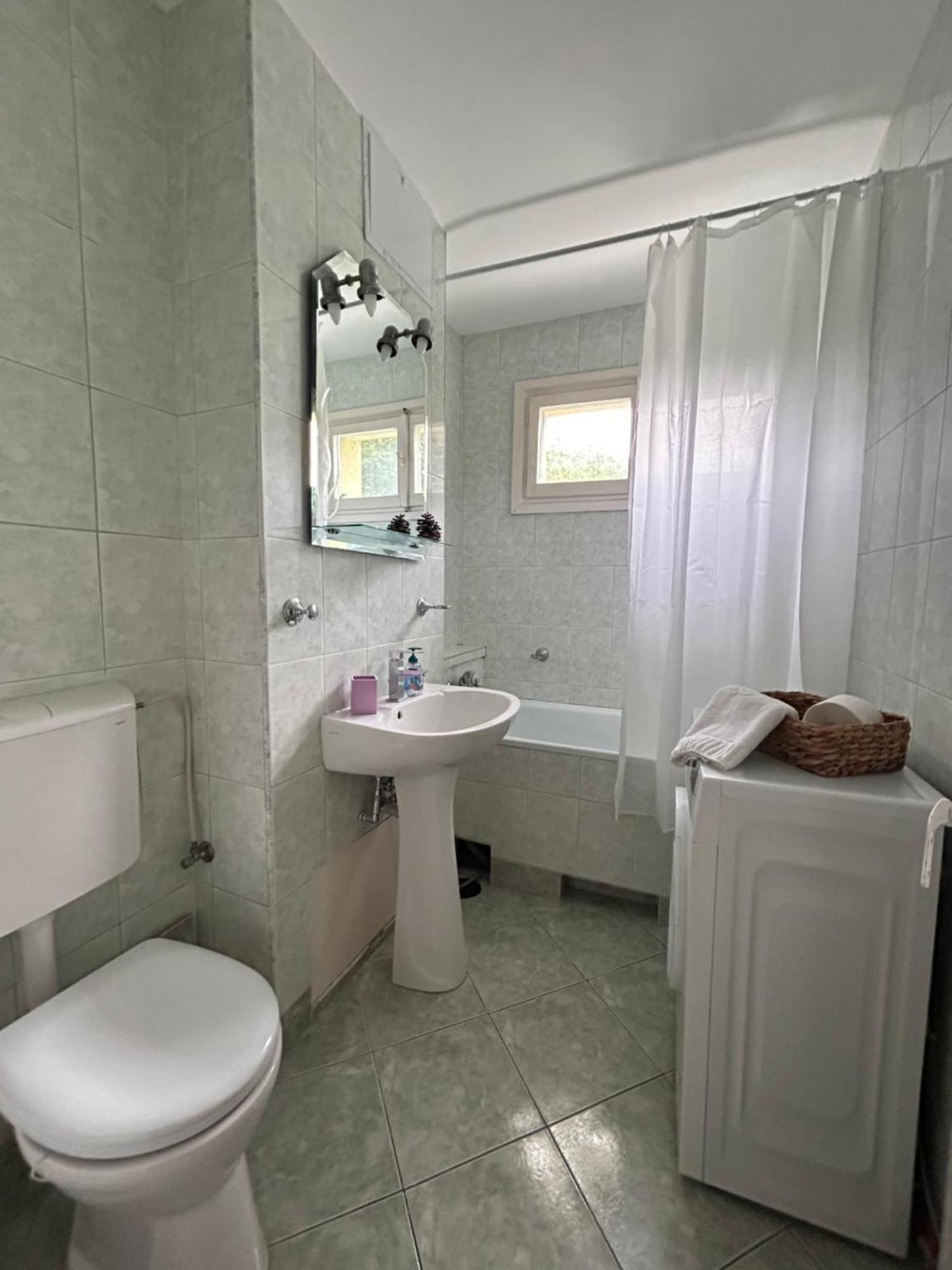 Chic Escape One - Free Parking Apartment Brasov Exterior photo